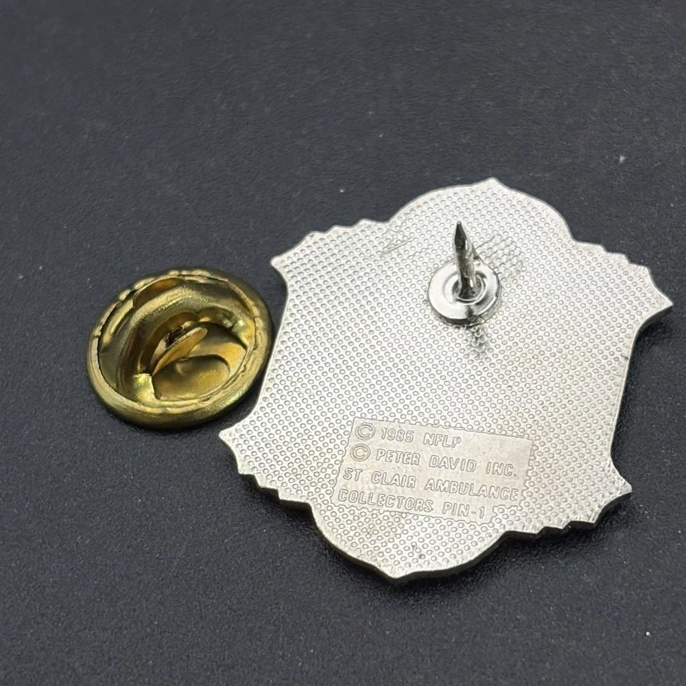 Super Bowl XIX NFL Football St. Clair Ambulance Lapel Hat Pin‎